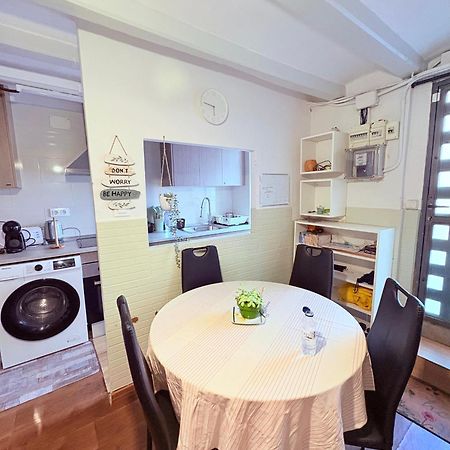 Stunning Flat For 6 People 3 Blocks From The Beach Plus Welcome Breakfast Барселона Экстерьер фото