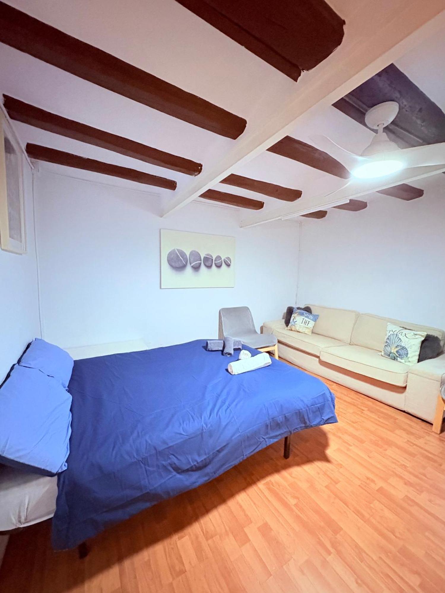 Stunning Flat For 6 People 3 Blocks From The Beach Plus Welcome Breakfast Барселона Экстерьер фото