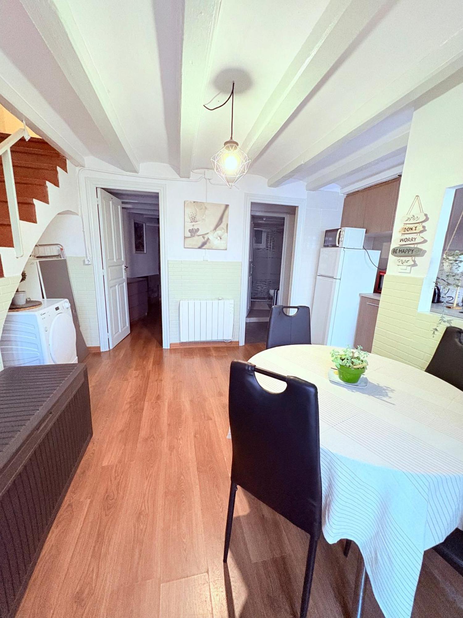Stunning Flat For 6 People 3 Blocks From The Beach Plus Welcome Breakfast Барселона Экстерьер фото