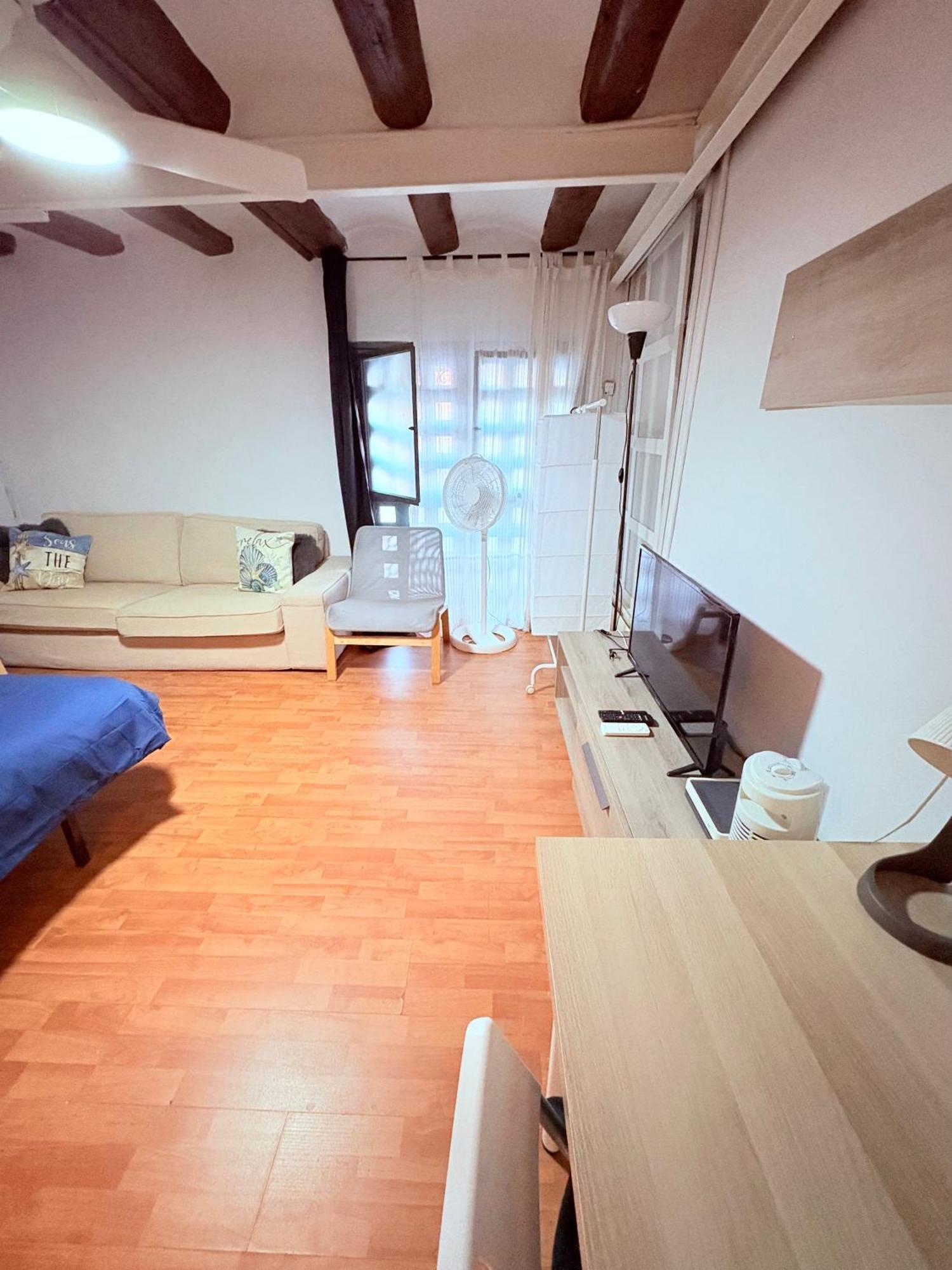 Stunning Flat For 6 People 3 Blocks From The Beach Plus Welcome Breakfast Барселона Экстерьер фото