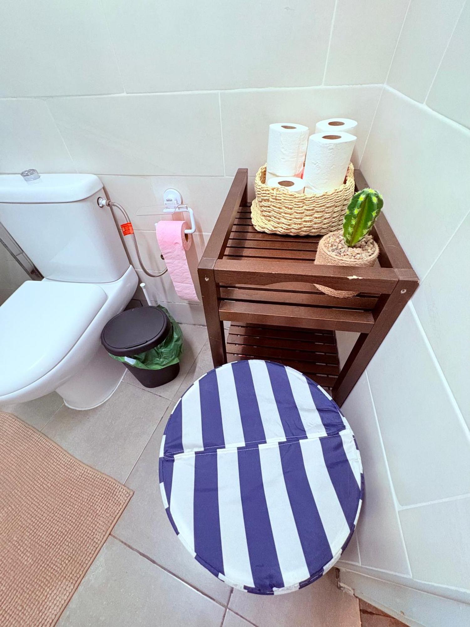 Stunning Flat For 6 People 3 Blocks From The Beach Plus Welcome Breakfast Барселона Экстерьер фото