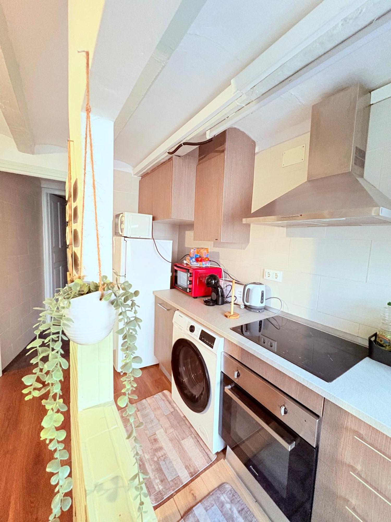 Stunning Flat For 6 People 3 Blocks From The Beach Plus Welcome Breakfast Барселона Экстерьер фото