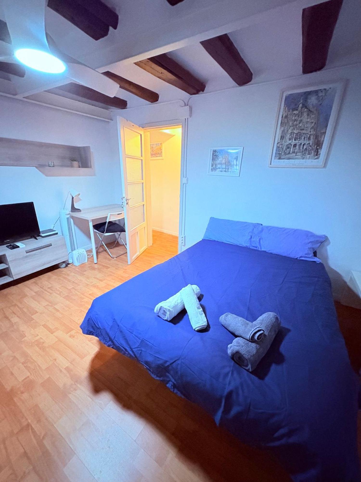 Stunning Flat For 6 People 3 Blocks From The Beach Plus Welcome Breakfast Барселона Экстерьер фото